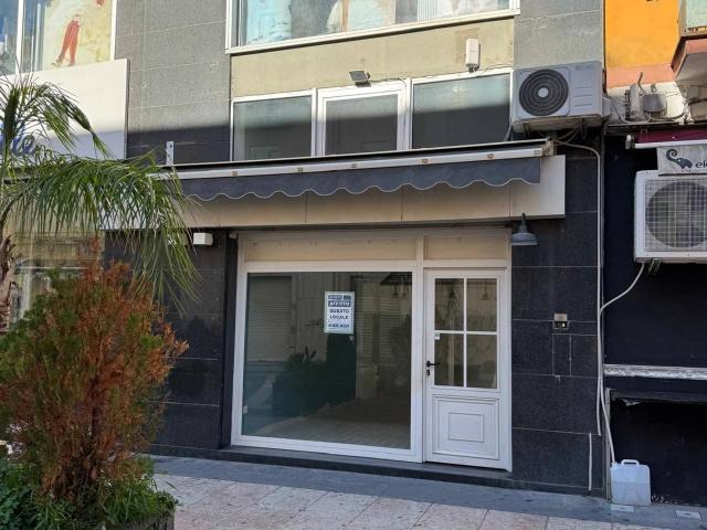 Locale Commerciale in affitto a Olevano Sul Tusciano, Campania