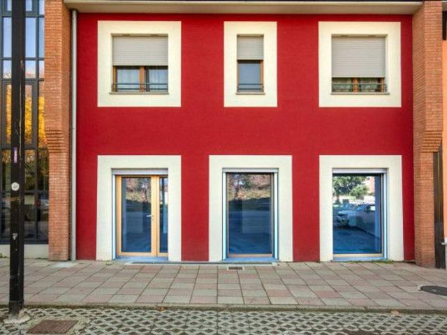 Locale Commerciale in affitto a Borgo Melano, Piemonte