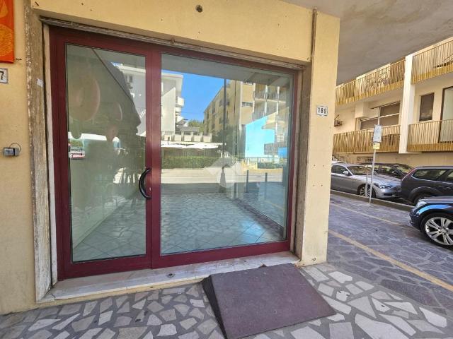 Locale Commerciale in affitto a Igea, Bellaria