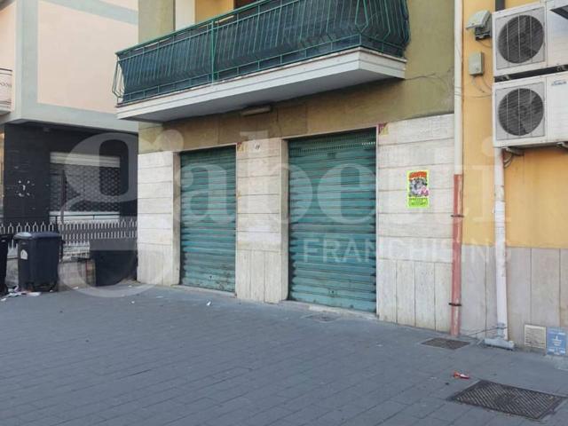 Locale Commerciale in affitto a Libertà, Benevento