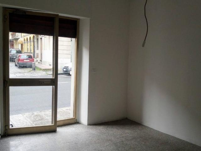 Locale Commerciale in affitto a Vernato, Piemonte