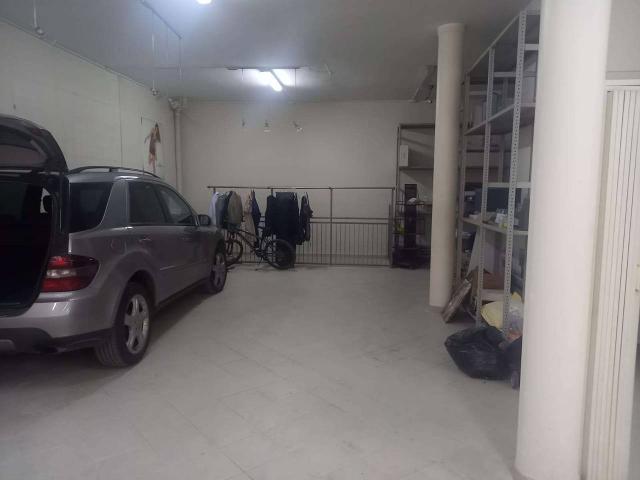 Locale Commerciale in affitto a Puglia, Bari