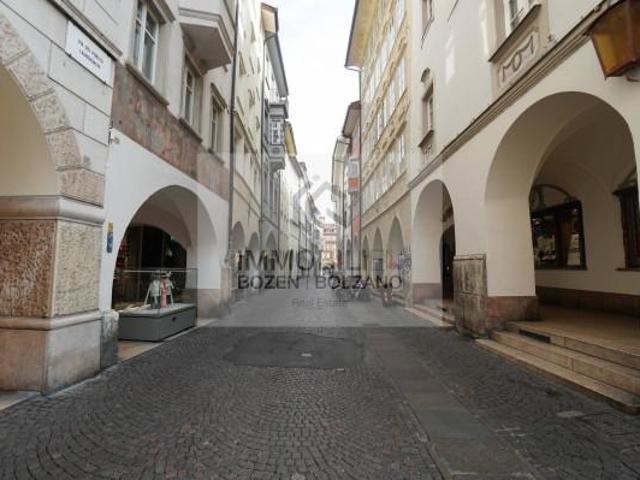 Locale Commerciale in affitto a Rentsch - Rencio, Bolzano - Bozen
