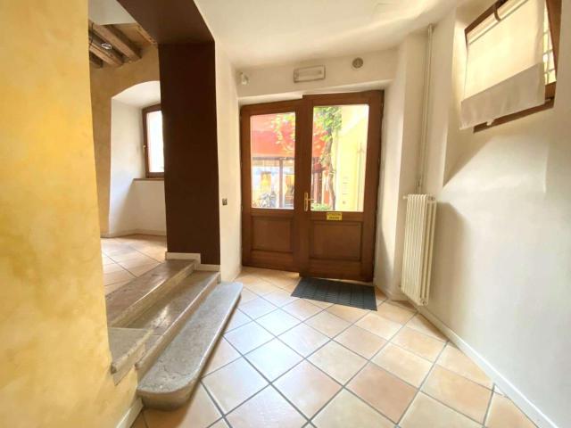 Locale Commerciale in affitto a Comunità Valsugana e Tesino, Borgo Valsugana