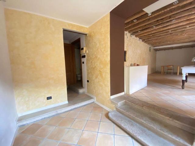 Locale Commerciale in affitto a Comunità Valsugana e Tesino, Borgo Valsugana