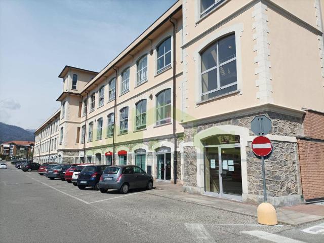 Locale Commerciale in affitto a Cellio con Breia, Piemonte