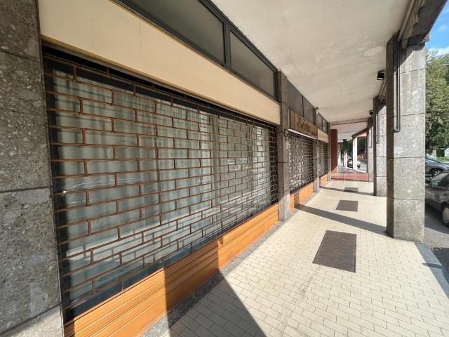 Locale Commerciale in affitto a Bovisio, Bovisio Masciago