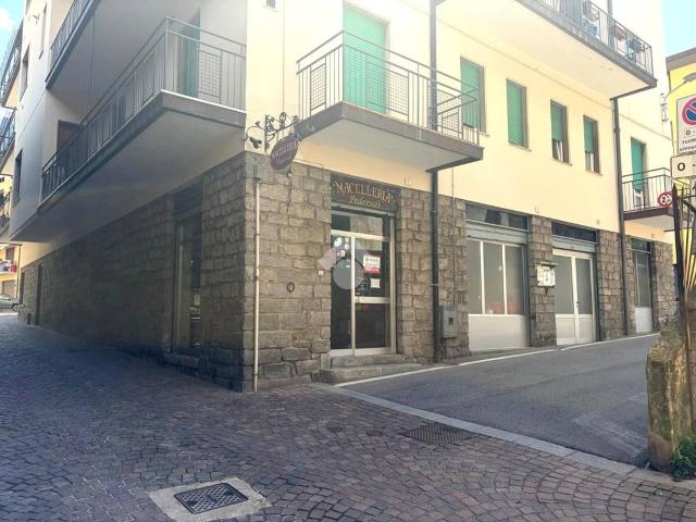 Locale Commerciale in affitto a Comunità montana della valle Camonica, Breno