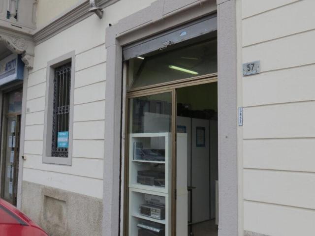 Locale Commerciale in vendita a Busto Arsizio, Lombardia