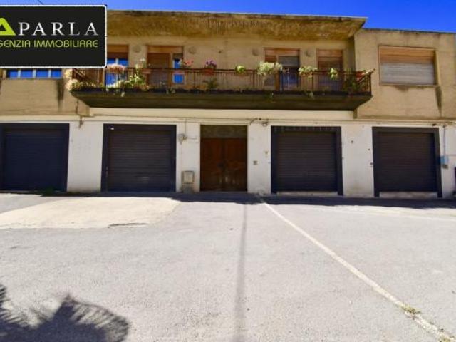 Locale Commerciale in affitto a Quartiere Oltreponte, Canicattì E Borgalino