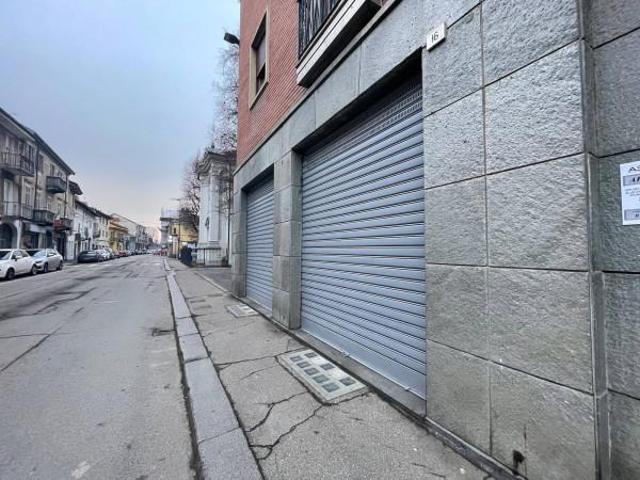 Locale Commerciale in affitto a Piemonte, Torino