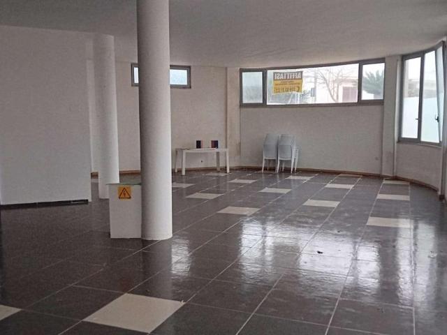 Locale Commerciale in affitto a Pàmpana, Puglia