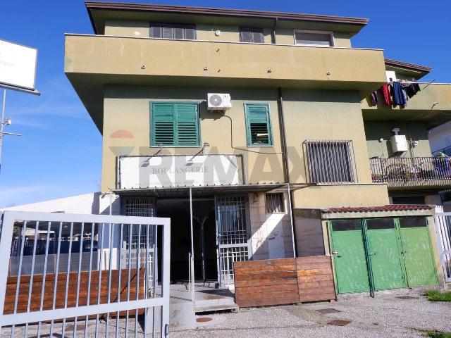 Locale Commerciale in affitto a San Clemente, Caserta