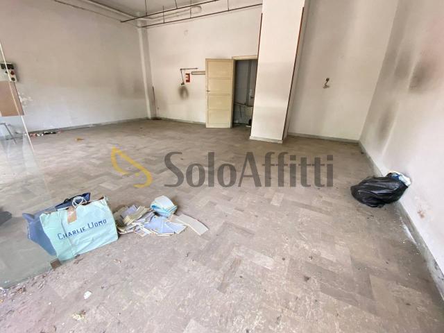 Locale Commerciale in affitto a Caserta, Campania