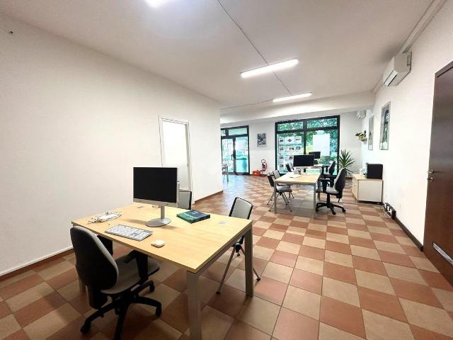 Locale Commerciale in affitto a Casier, Dosson