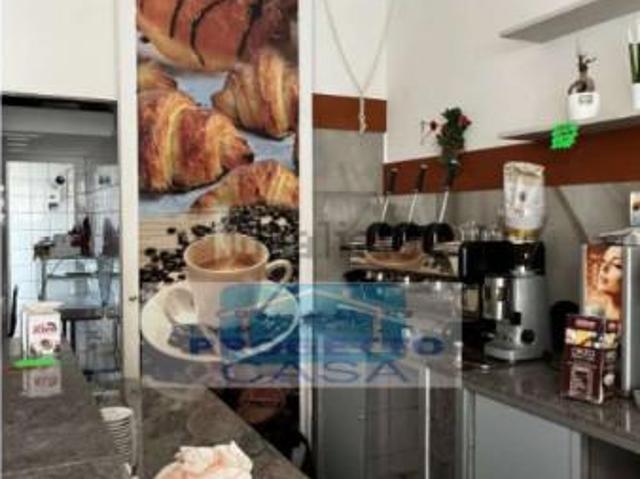 Locale Commerciale in affitto a Caporivo, Castellammare Di Stabia