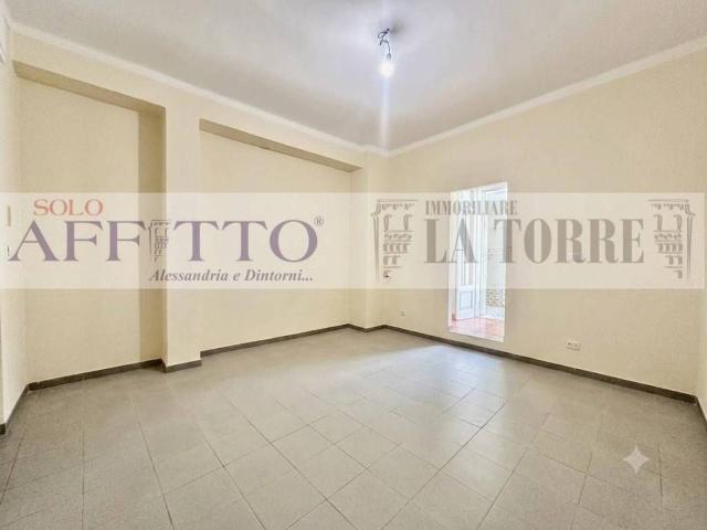 Locale Commerciale in affitto a Piemonte, Alessandria