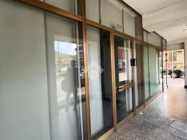 Locale Commerciale in affitto a Tagliuno, Castelli Calepio
