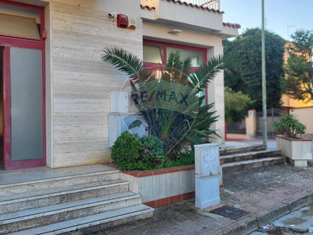 Locale Commerciale in affitto a Castelvetrano, Sicilia