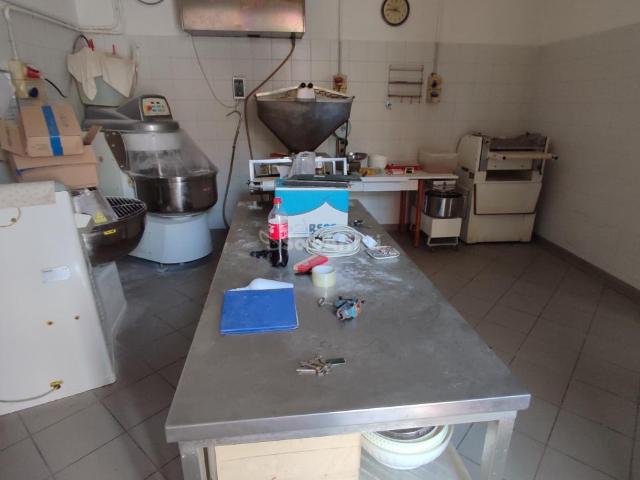 Locale Commerciale in affitto a San Giovanni Galermo-Trappeto-Cibali, Catania