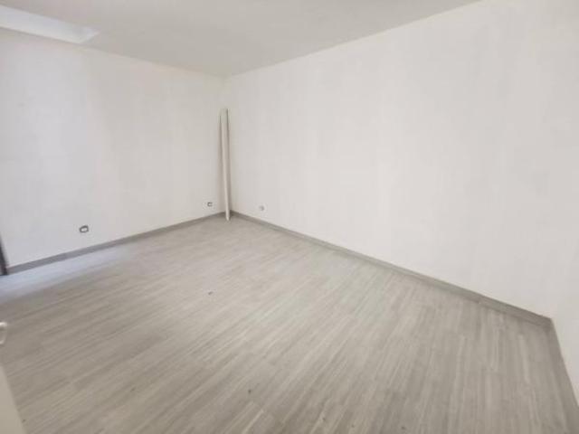 Locale Commerciale in affitto a Calabria, Catanzaro