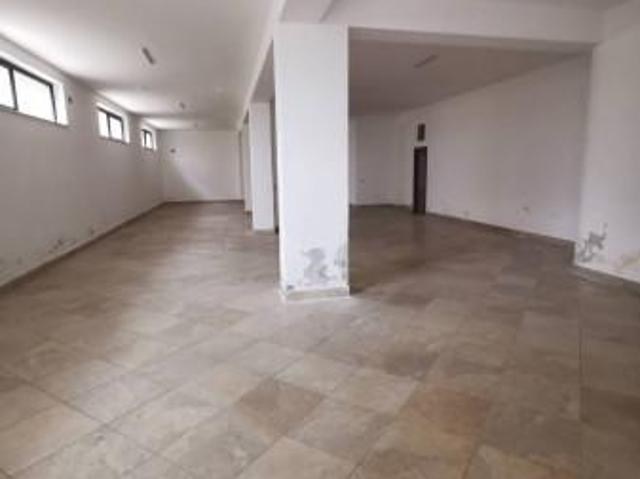 Locale Commerciale in affitto a Calabria, Catanzaro