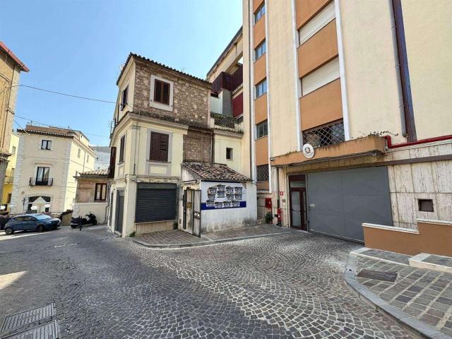 Locale Commerciale in affitto a Sant'Antonio, Calabria