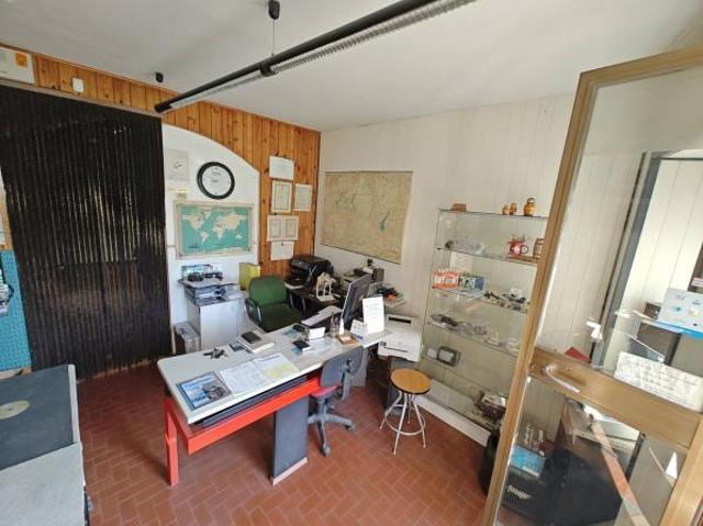 Locale Commerciale in affitto a Centro Valle Intelvi, Dizzasco