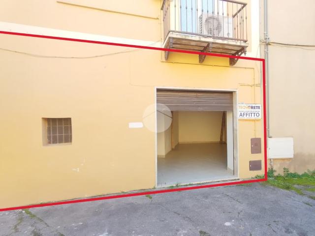 Locale Commerciale in affitto a Cervaro, Lazio