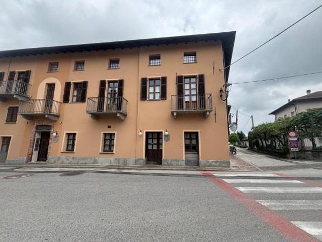 Locale Commerciale in affitto a Piemonte, Cuneo