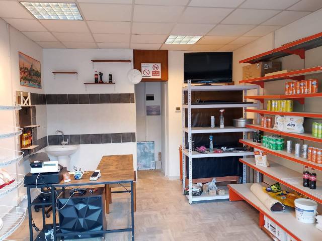 Locale Commerciale in affitto a Cervignano Del Friuli, Friuli-Venezia Giulia