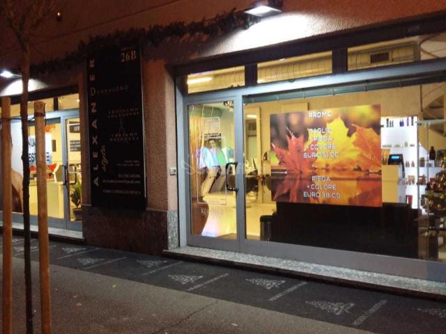 Locale Commerciale in affitto a Cesano Maderno, Lombardia