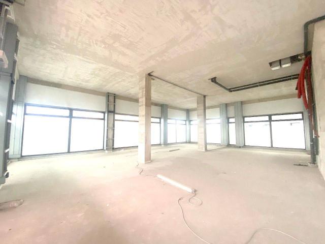 Locale Commerciale in affitto a Unione dei comuni Valle del Savio, Cesenà