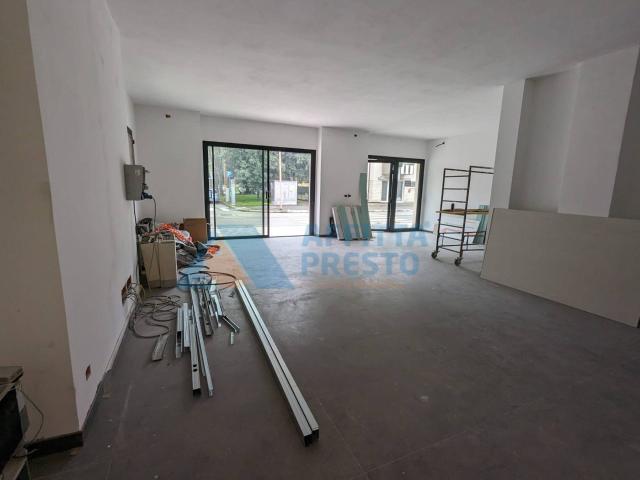 Locale Commerciale in affitto a Unione dei comuni Valle del Savio, Cesenà