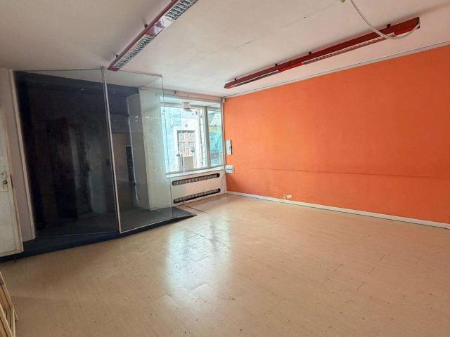 Locale Commerciale in affitto a Conoz, Chatillon