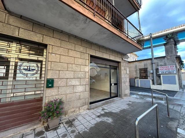 Locale Commerciale in affitto a Sampierdicanne, Chiavari