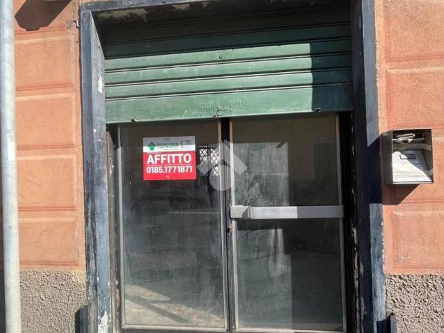 Locale Commerciale in affitto a Sampierdicanne, Chiavari