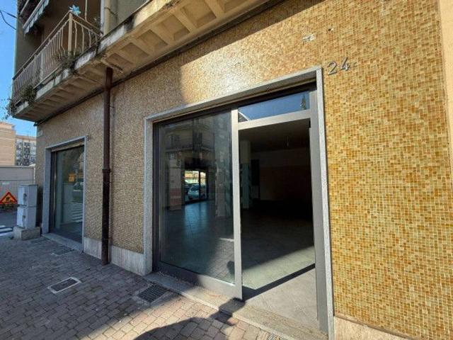 Locale Commerciale in affitto a Piemonte, Torino