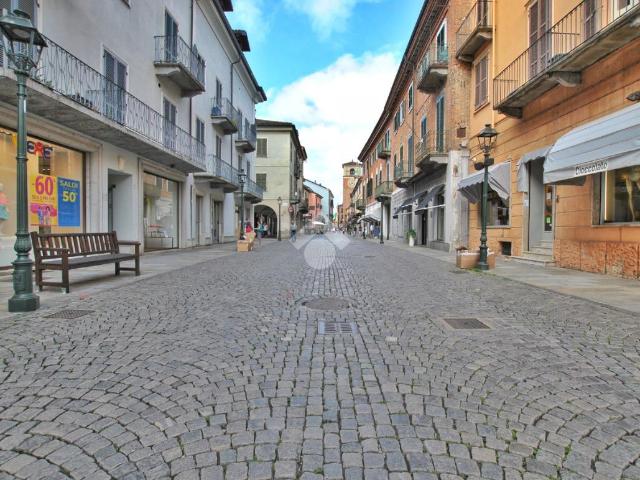 Locale Commerciale in affitto a Piemonte, Torino
