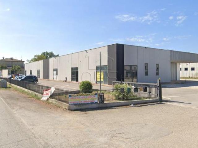 Locale Commerciale in affitto a Regnano, San Leo Bastia