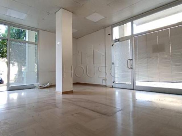 Locale Commerciale in affitto a San Leo Bastia, Umbria