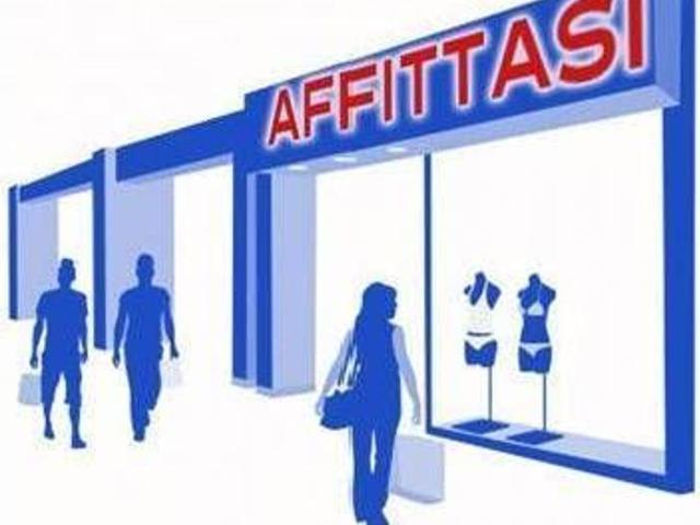 Locale Commerciale in affitto a San Marone, Marche