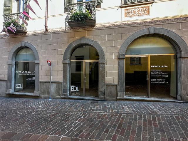 Locale Commerciale in affitto a Clusone, Lombardia