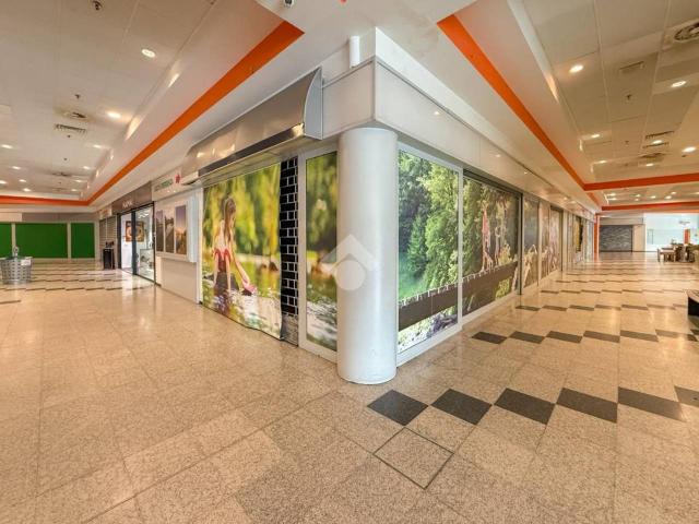Locale Commerciale in affitto a Codogno, Lombardia