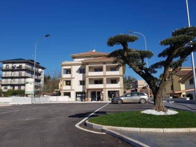 Locale Commerciale in affitto a Roma Capitale, Lazio