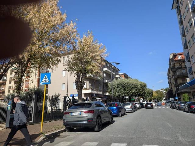 Locale Commerciale in affitto a Roma Capitale, Lazio