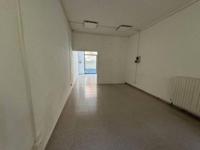 Locale Commerciale in affitto a Unione Comuni Modenesi Area Nord, Concordia Sulla Secchia