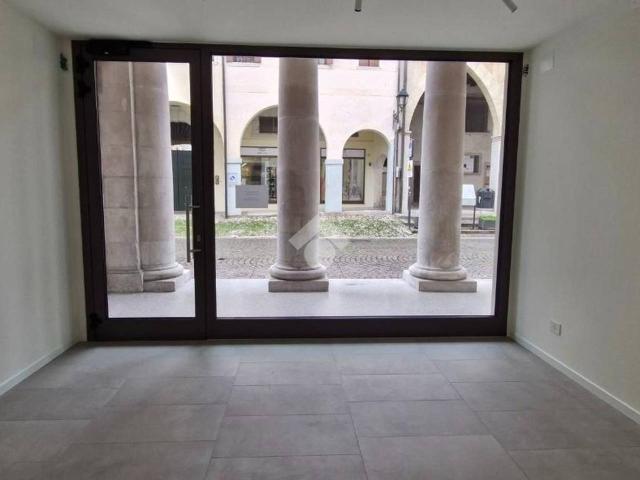 Locale Commerciale in affitto a Monticella, Conegliano