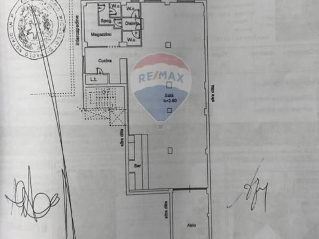 Locale Commerciale in affitto a Chiugiana, Corciano
