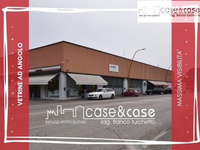 Locale Commerciale in affitto a Godega Sant'urbano, Veneto